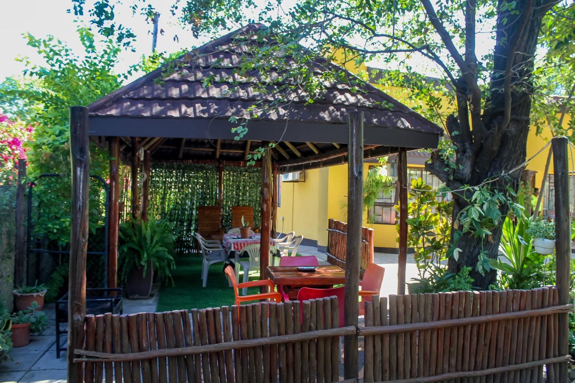 Thamalakane Guest House Maun Exterior foto